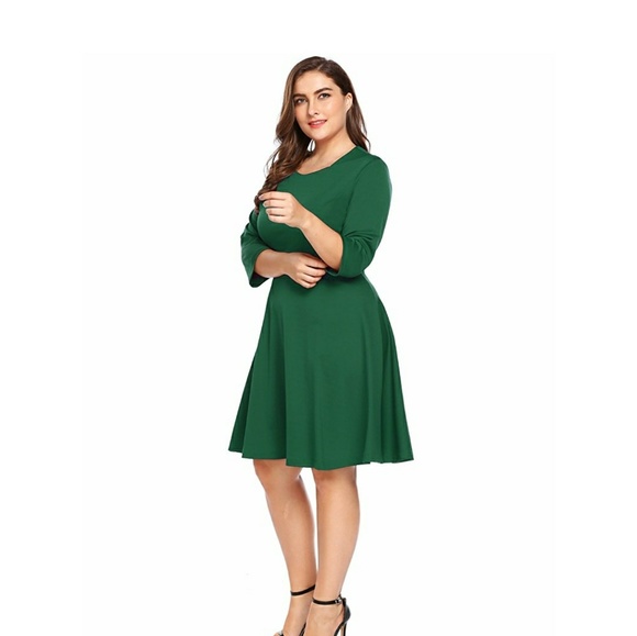 🌱Plus Size Green Skater Dress - Picture 5 of 7